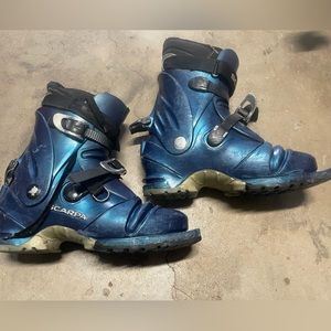 Scarpa T2 telemark boots